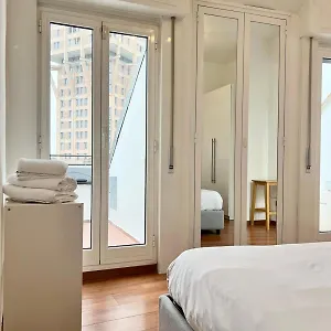 Comecasa 2 Bedrooms 450mt From Duomo Milan